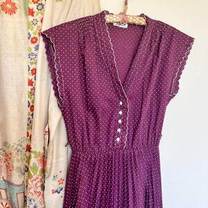 Amazing vintage 1970's Leo of New York Polka Dot Pleated Dress